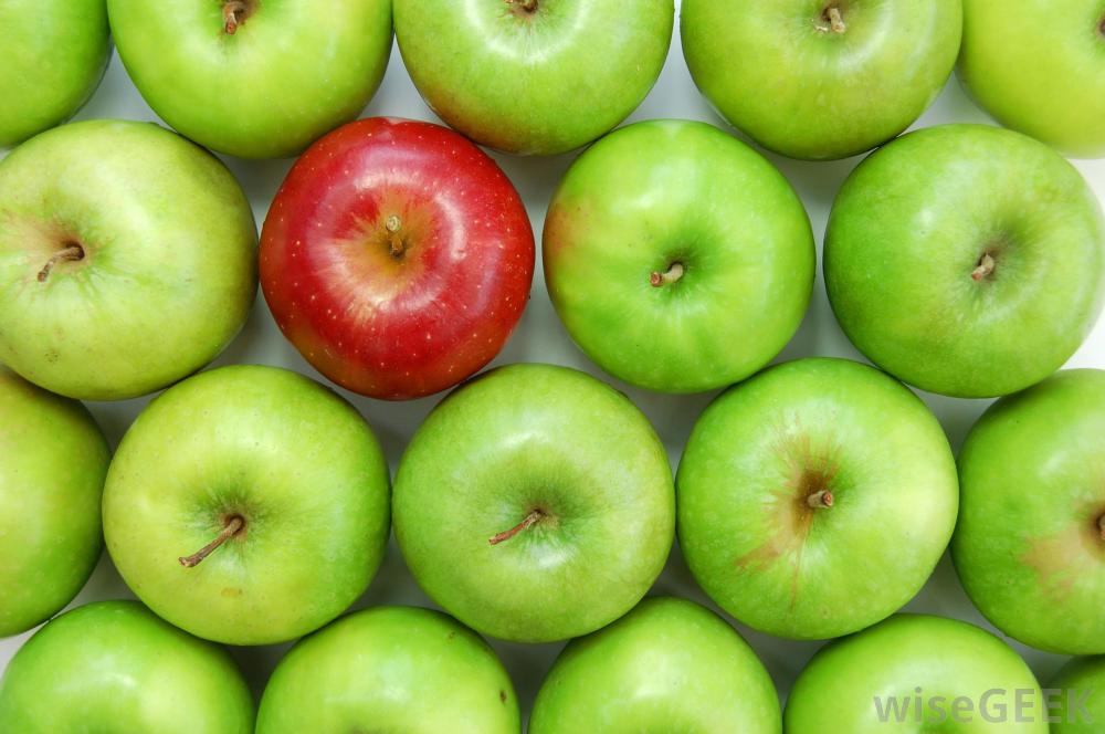 https://cchsphotography.edublogs.org/files/2016/04/green-apples-with-one-red-apple-1olvsds.jpg